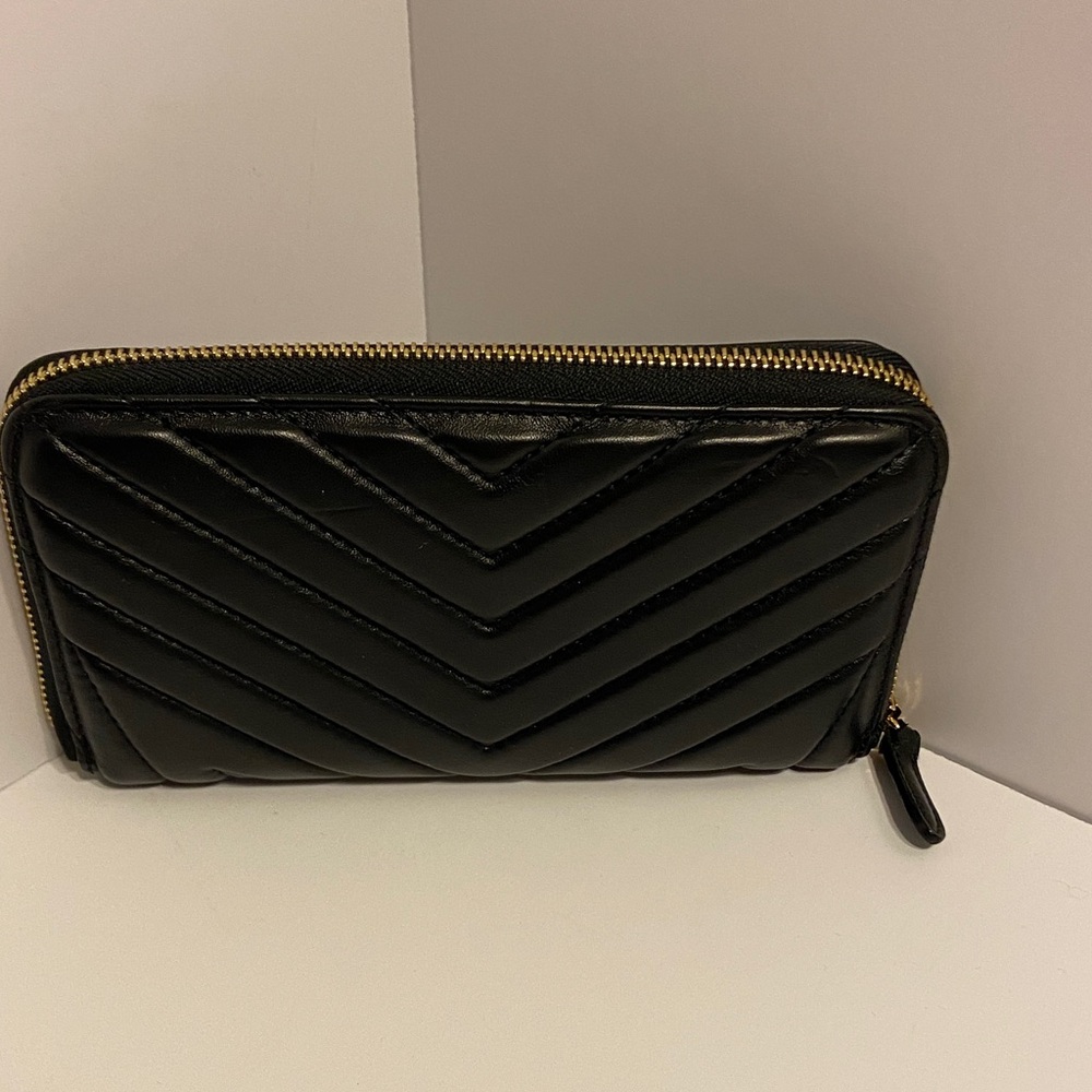 Stella McCartney Black and Gold Star long vegan leather Wallet - Picture 13 of 14